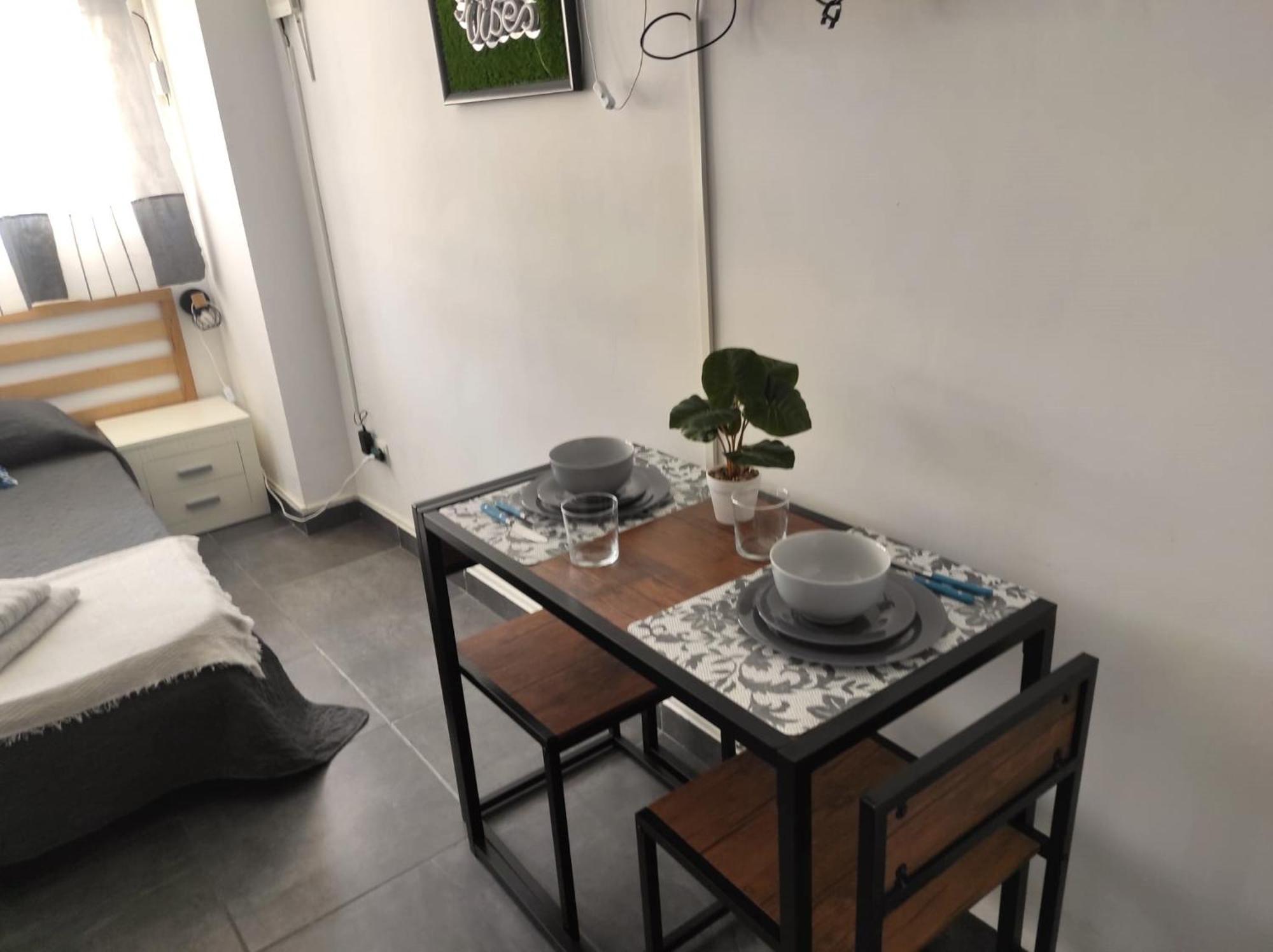Estudio Reformado Y Centrico Con Piscina Y Wifi Acepta Mascotas Benidorm Exterior photo